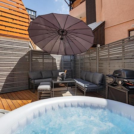 Terrace Apartment With 5 Rooms, Whirlpool And Bbq Augsburg Eksteriør billede